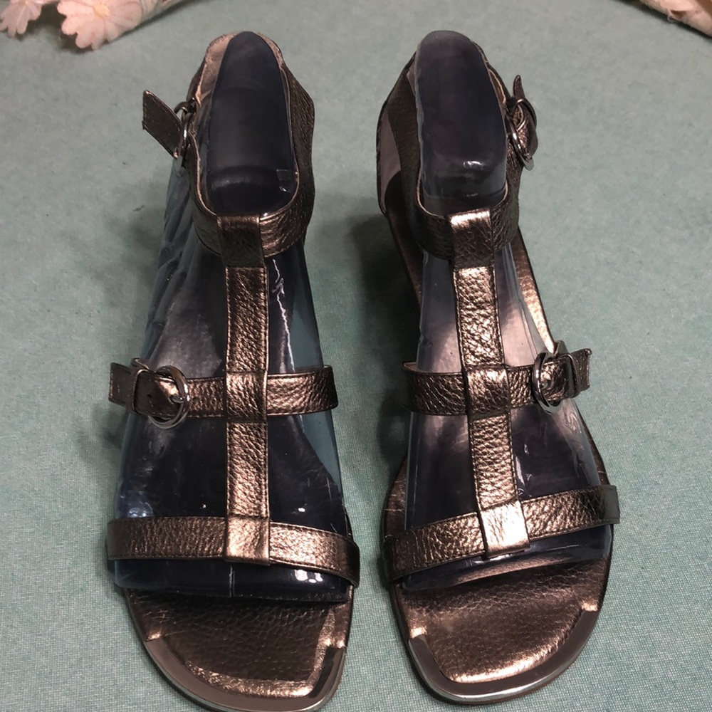 ISOLA SANDALS